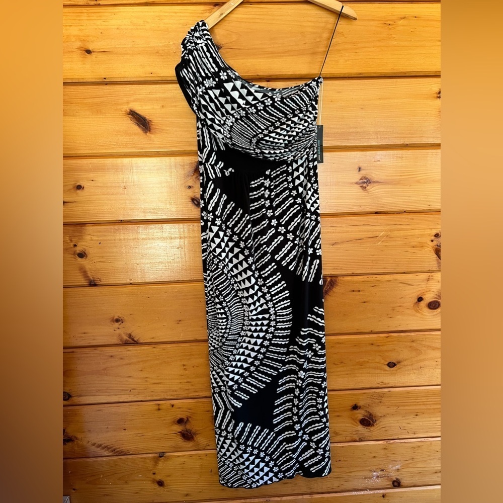 Saint Tropez West One Shoulder Black & White Dress 4